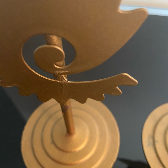 Pair of Brass colored fish and shell candle holder - Picture 3 of 9